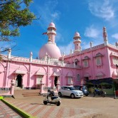The pink Beemapally Dargah Shareef in Kerala - an example of “modernity” shaped by trade routes with the Middle East